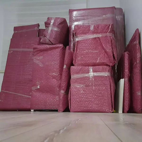 Paketlemesi tamamlanmış dolap ve büyük eşyalar